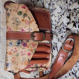 Patricia Nash Prairie Rose Praga Flap Crossbody 